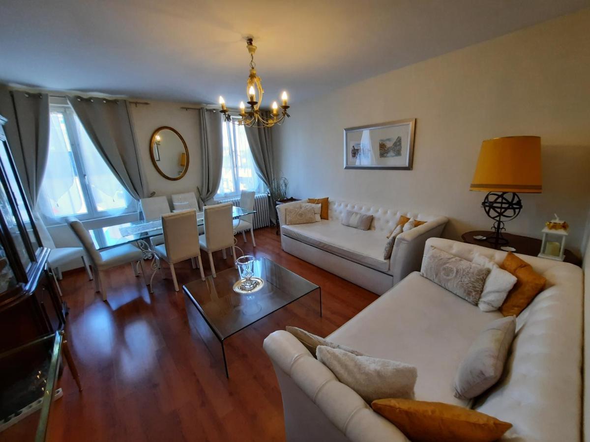 Center 5 Apartment