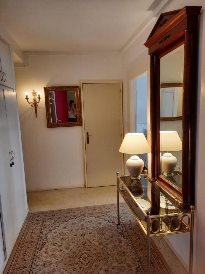 Apartment Center 5
